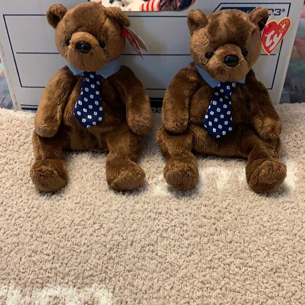 Beanie baby’s! 2 Hero bears for sale both vintage 2000.